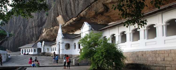 Dambulla Golden Cave Temple